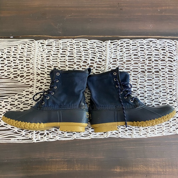 L.l. Bean navy waxed canvas duck bill boots - Picture 7 of 12